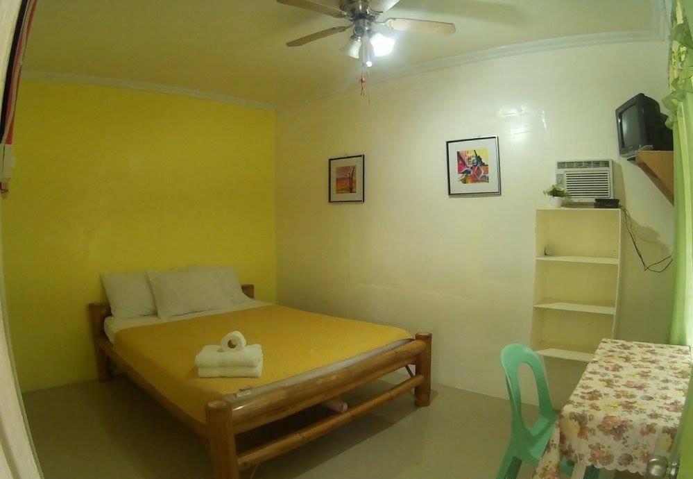 Cronin Residence Resort Oslob Esterno foto