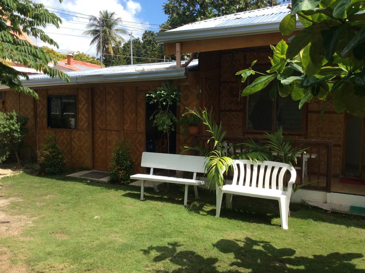 Cronin Residence Resort Oslob Esterno foto