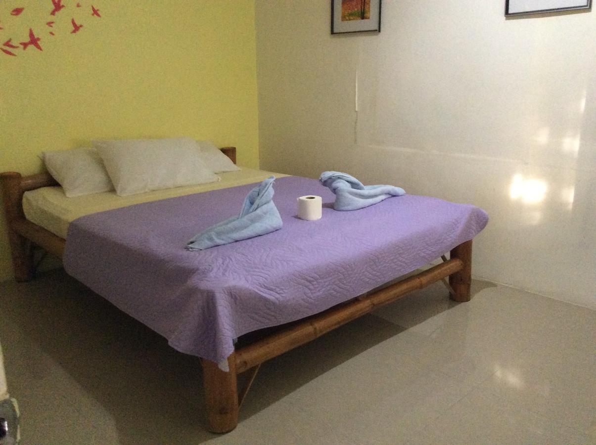 Cronin Residence Resort Oslob Esterno foto