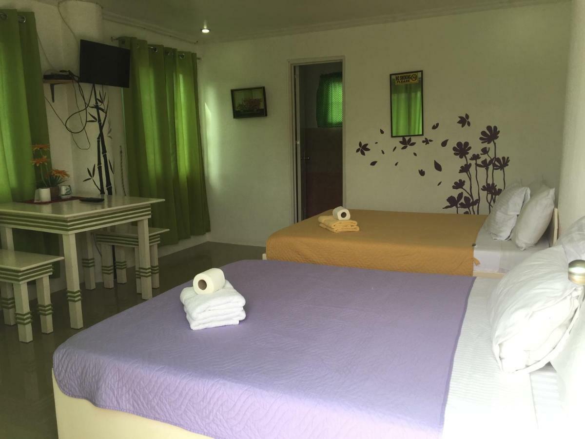 Cronin Residence Resort Oslob Esterno foto