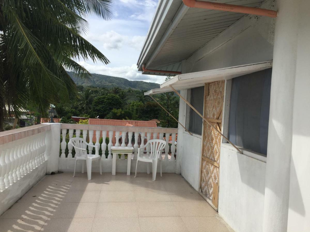 Cronin Residence Resort Oslob Esterno foto